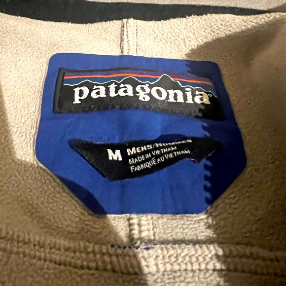 Patagonia men’s medium soft shell. Good condition. Blue and black. - Picture 14 of 15